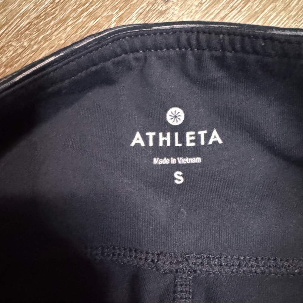 Athleta Remix Revelation Capri Leggings - Picture 4 of 6
